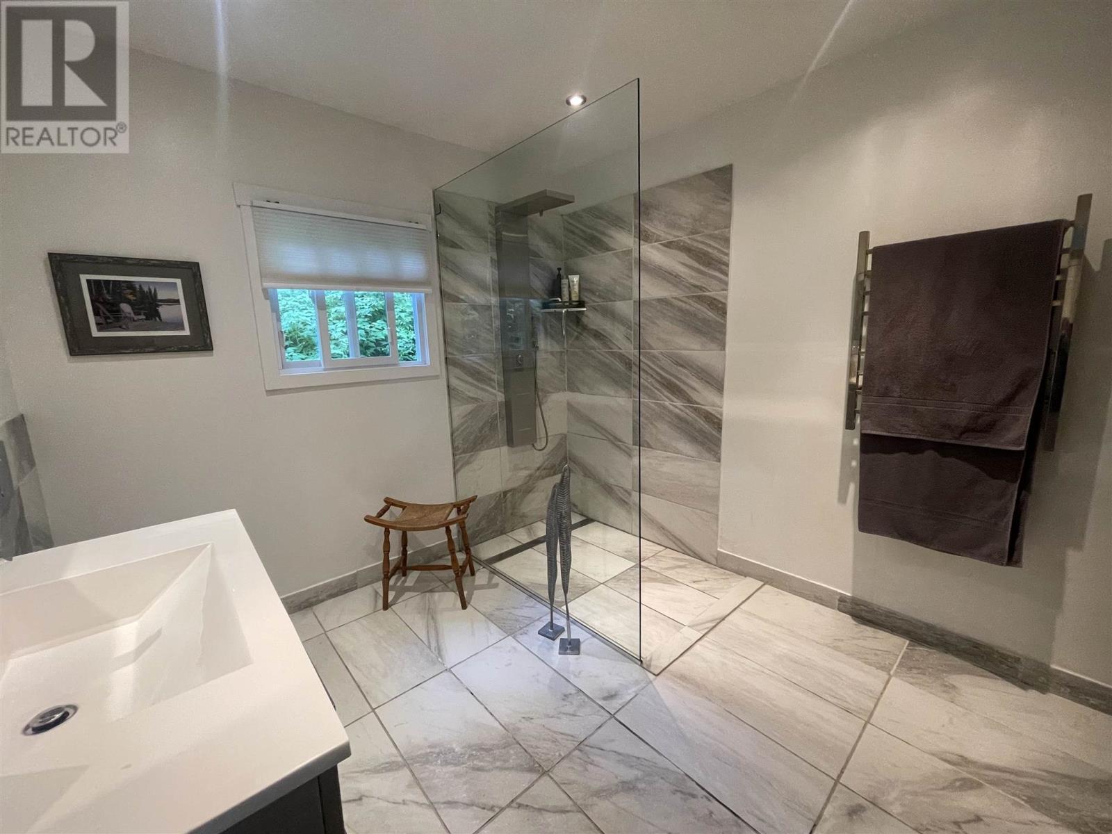3173 Haight Rd, Hilton Beach, ON - Indoor Photo Showing Bathroom