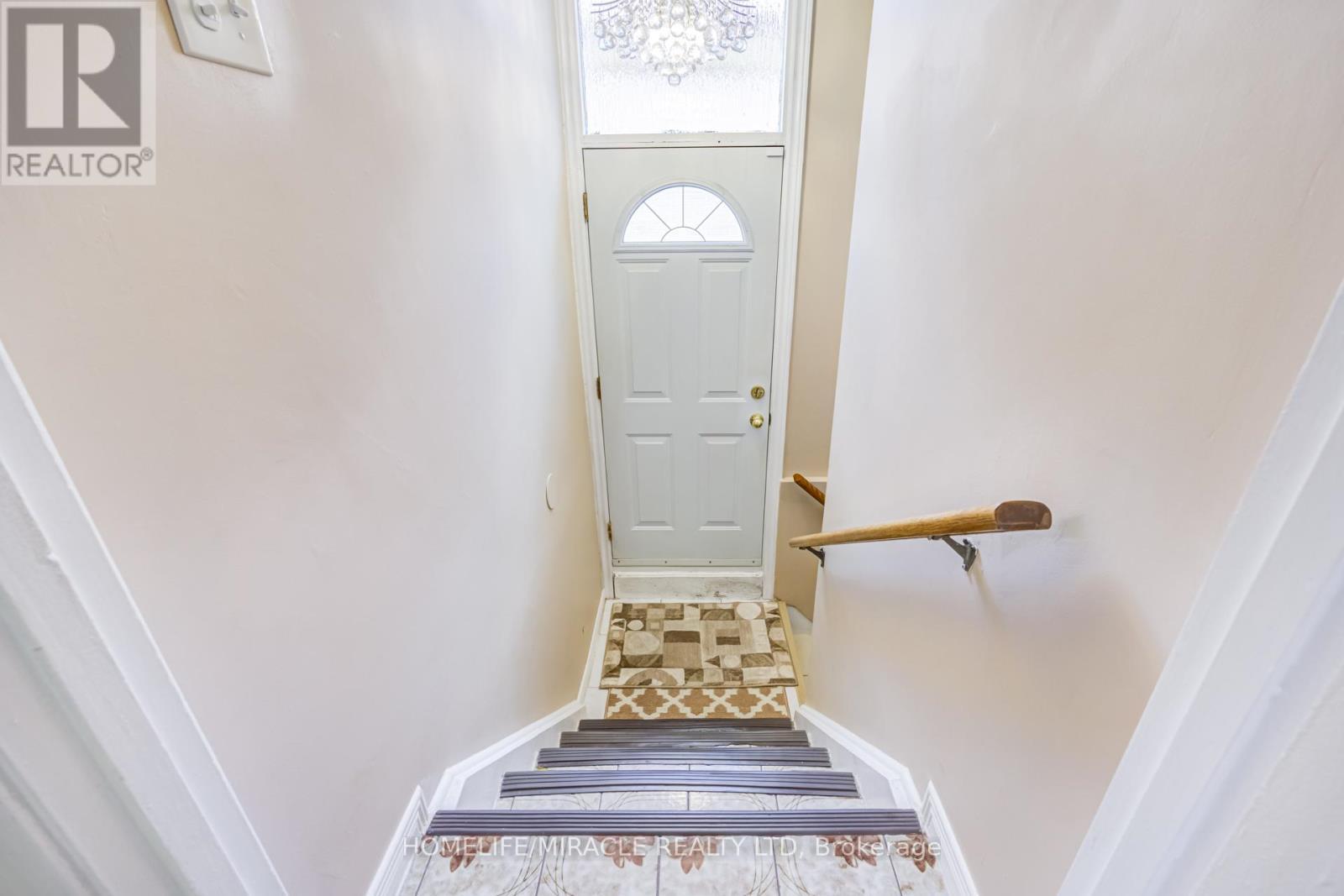 9 Wheatsheaf Crescent, Toronto, ON - Indoor Photo Showing Other Room