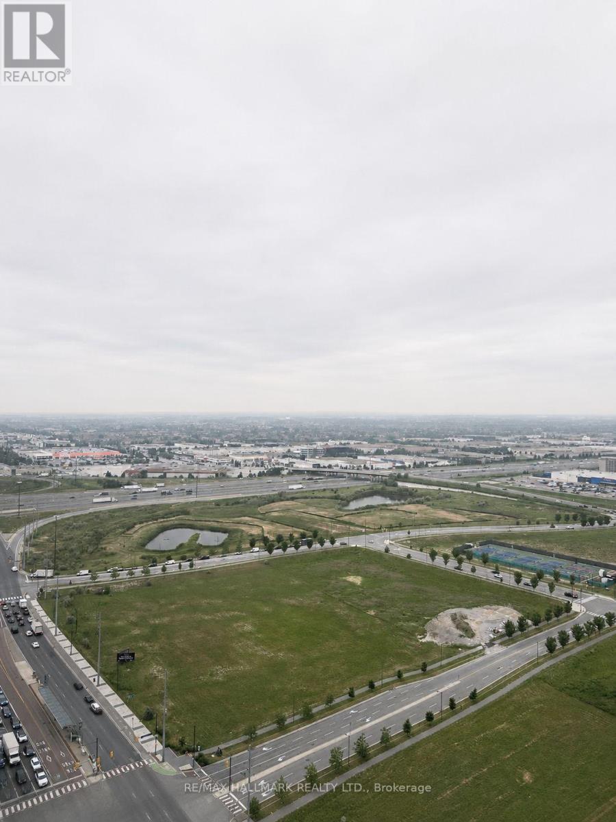 3501 - 8 Interchange Way, Vaughan, ON - Outdoor With View