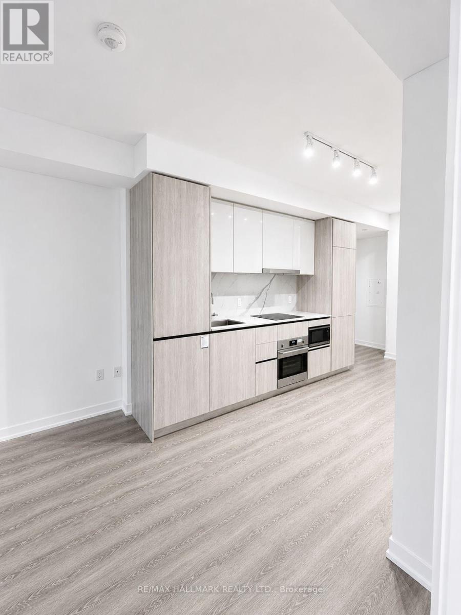 3501 - 8 Interchange Way, Vaughan, ON - Indoor Photo Showing Kitchen