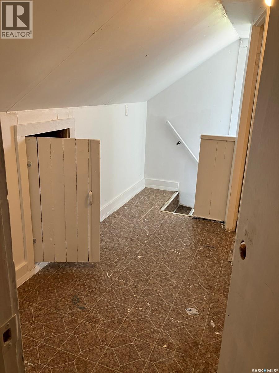 710 9Th Avenue W, Nipawin, SK - Indoor Photo Showing Other Room