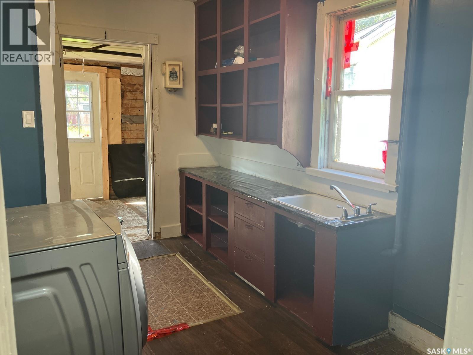 710 9Th Avenue W, Nipawin, SK - Indoor Photo Showing Other Room