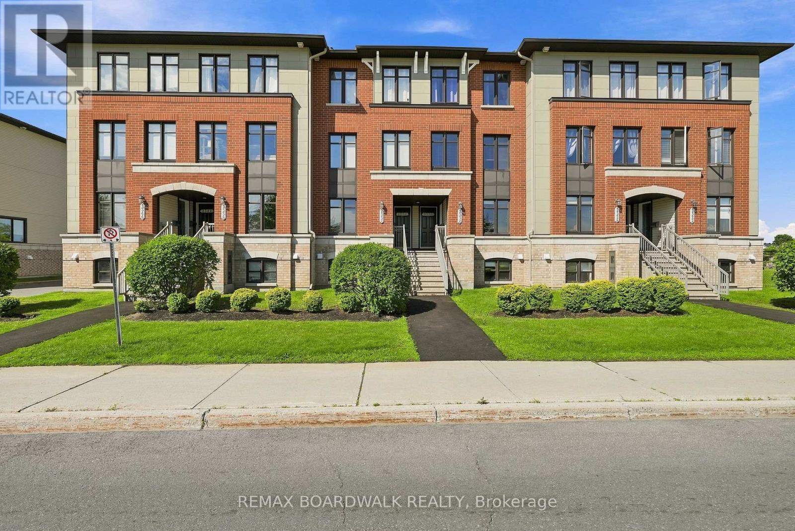 Welcome to 2330 Esprit! - 2330 Esprit Drive, Ottawa, ON - Outdoor With Balcony With Facade