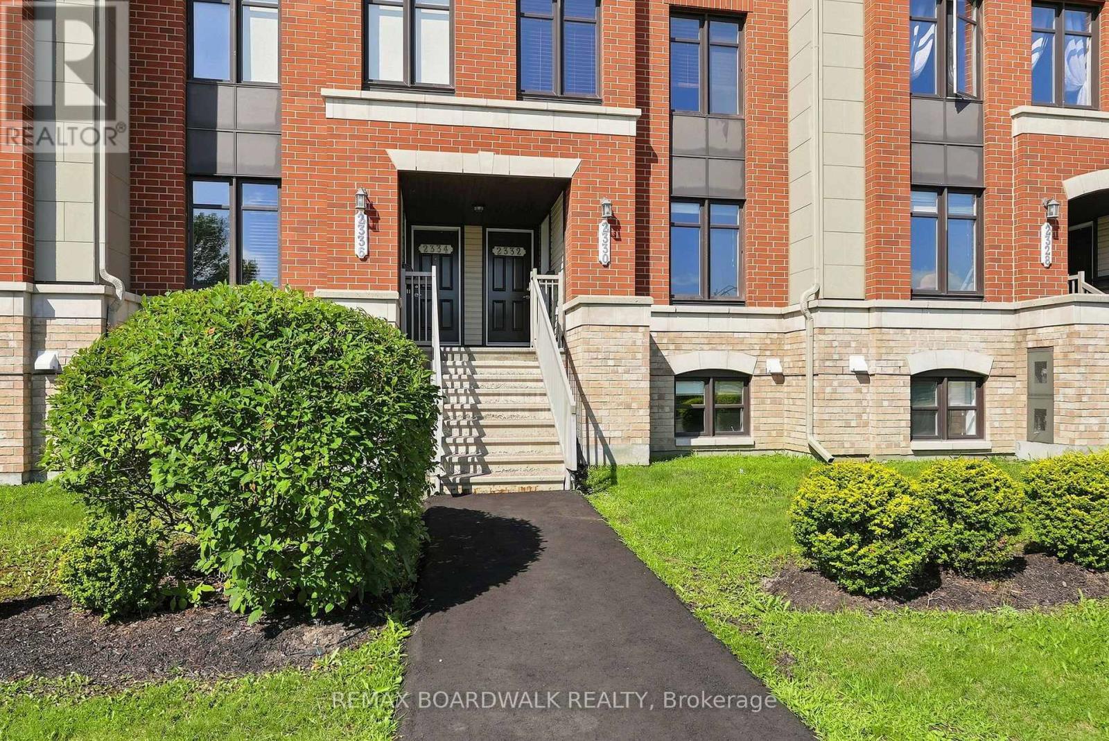 Welcome home - 2330 Esprit Drive, Ottawa, ON - Outdoor With Facade