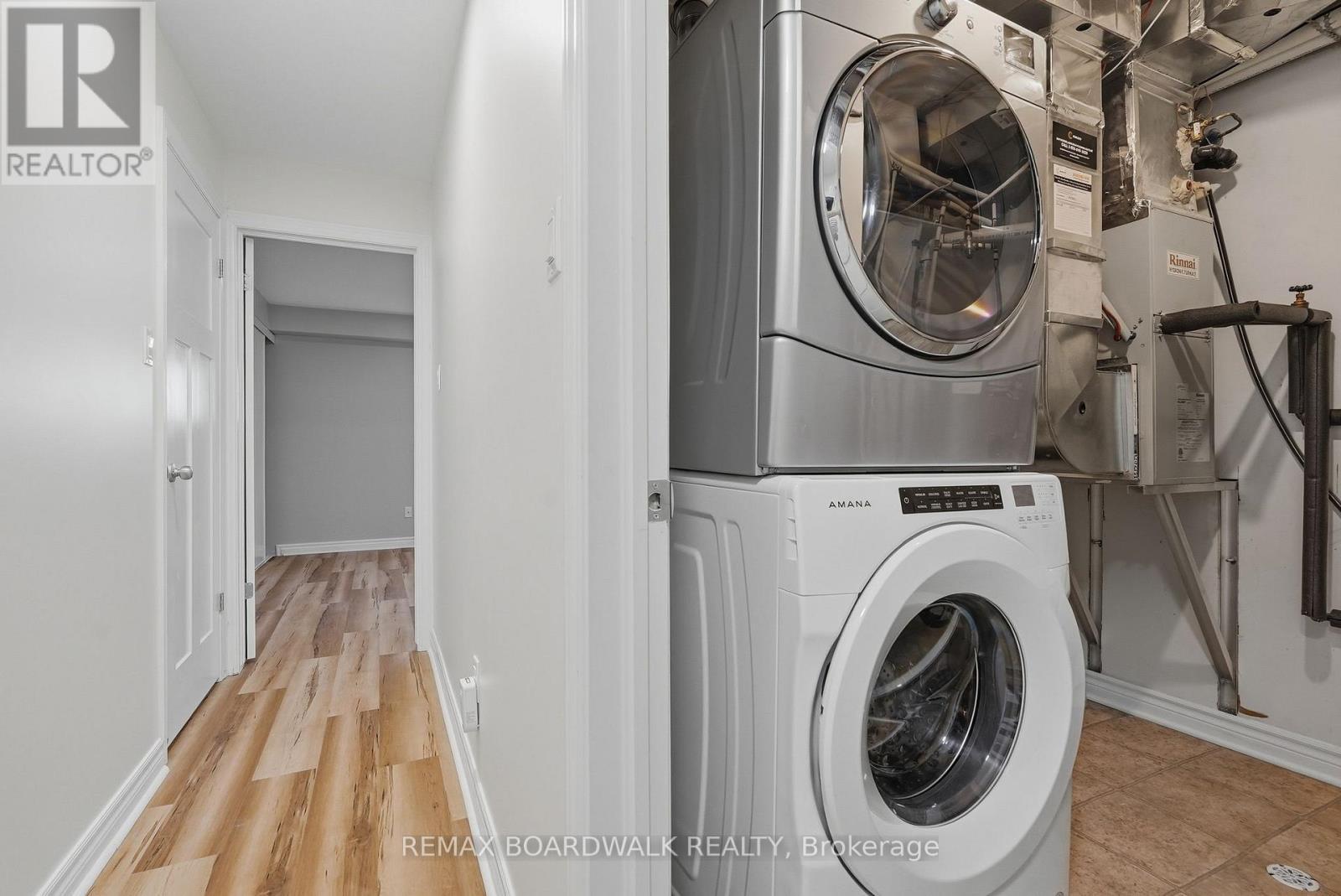 Laundry on the bedroom level - 2330 Esprit Drive, Ottawa, ON - Indoor Photo Showing Laundry Room