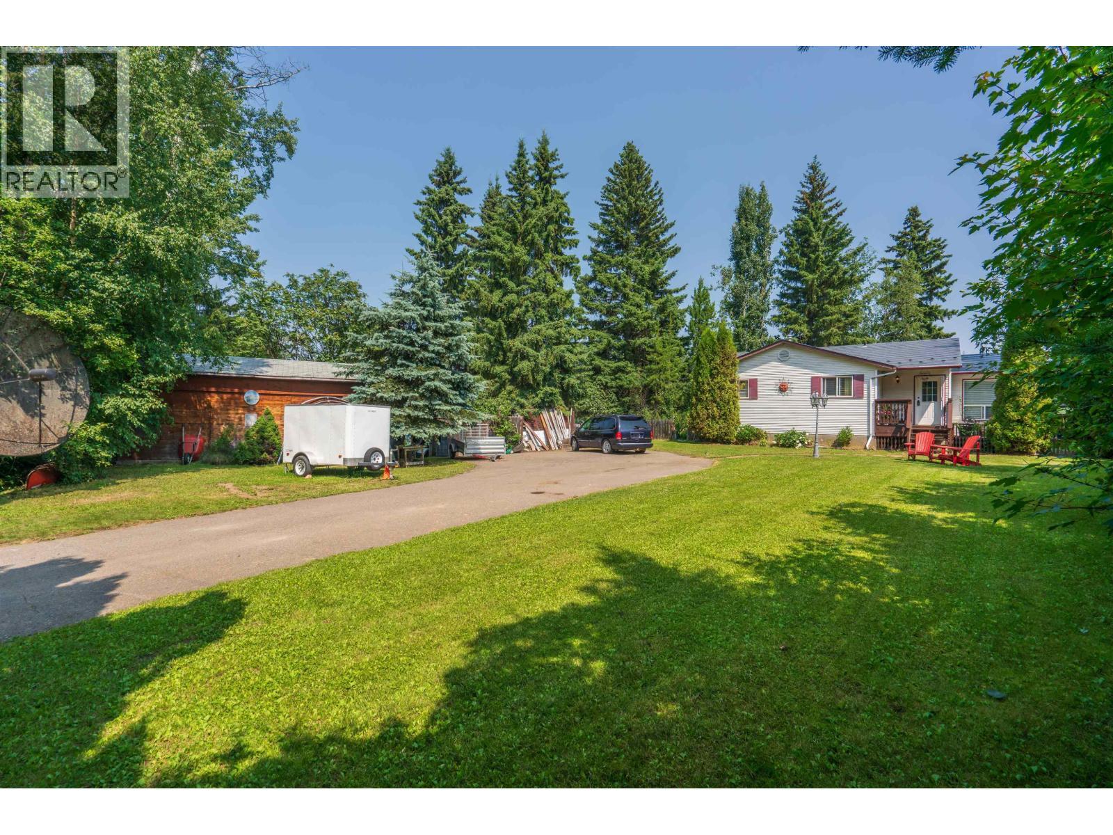 11330 Lakeside Drive, Prince George, BC - Outdoor