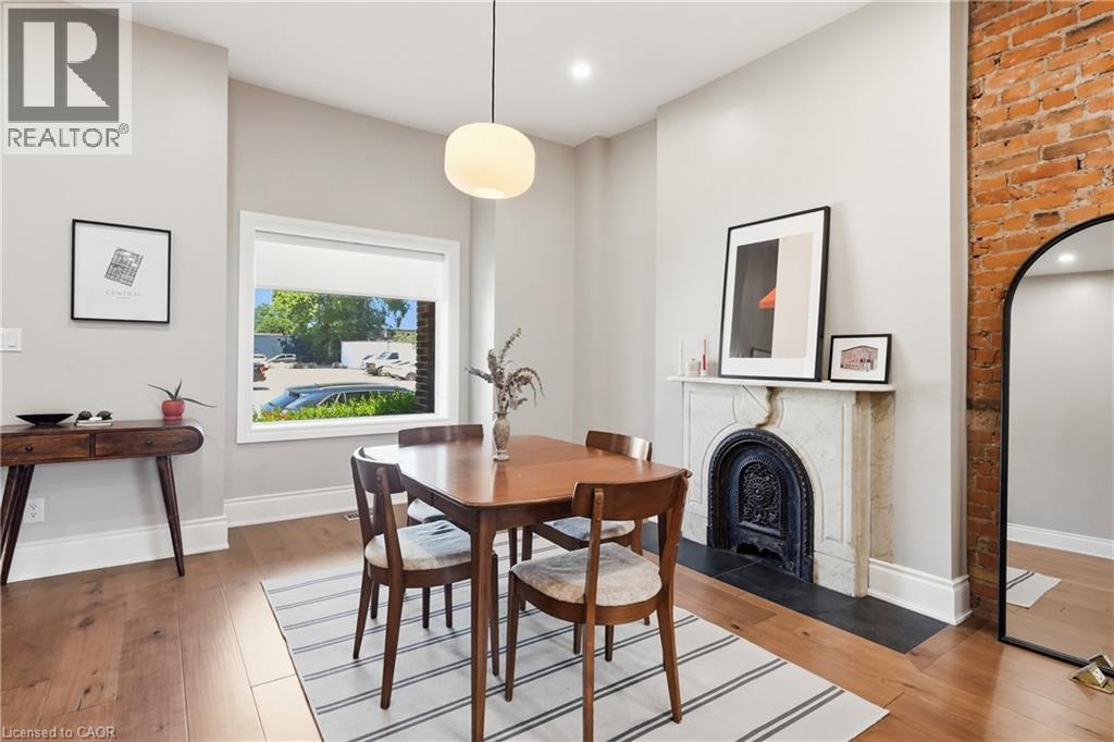 124 Park Street N, Hamilton, ON - Indoor Photo Showing Dining Room