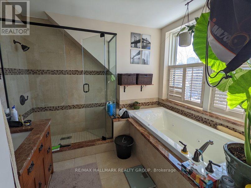1 - 509 King Edward Avenue, Ottawa, ON - Indoor Photo Showing Bathroom