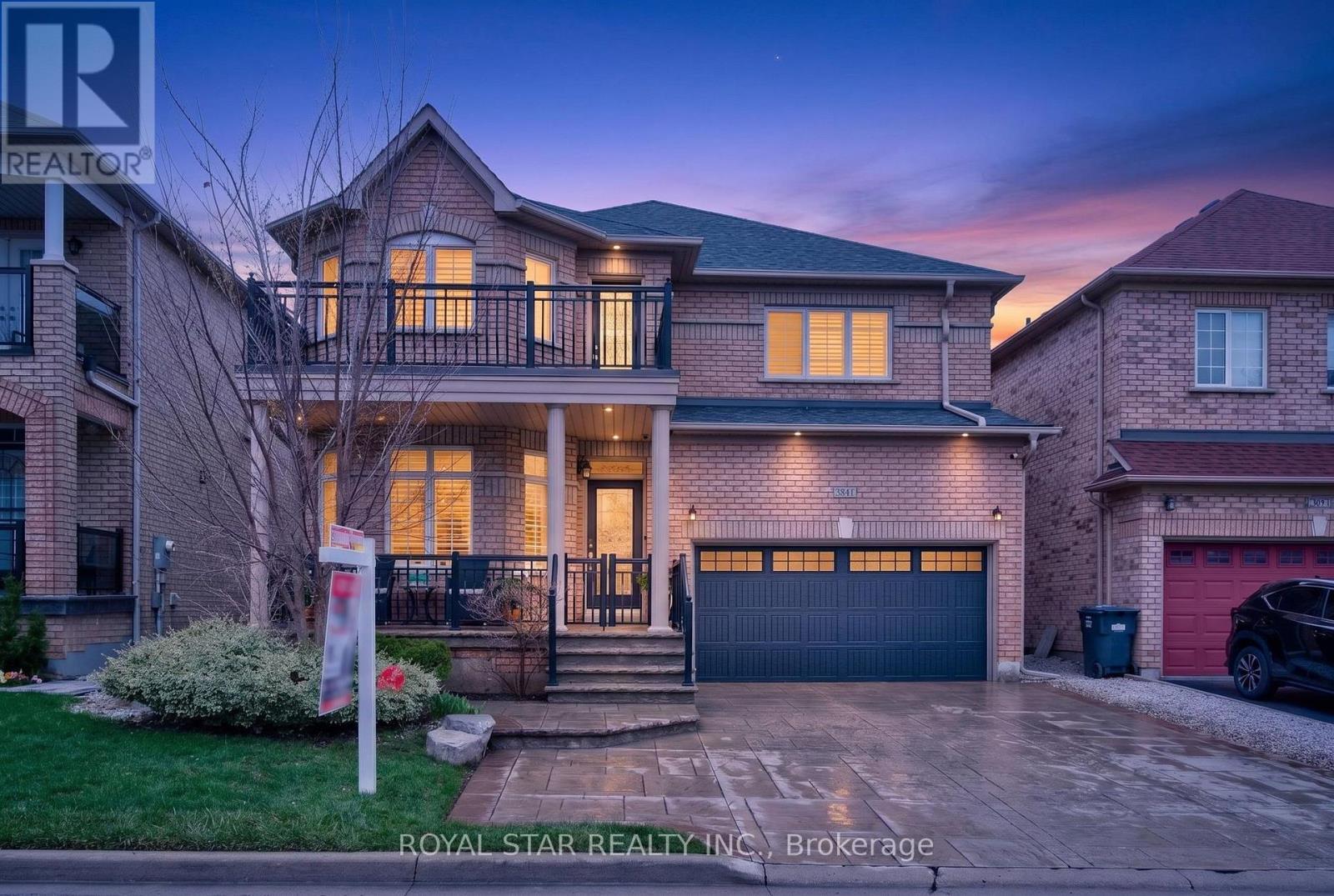 3841 Edgecliffe Run, Mississauga, ON - Outdoor With Facade