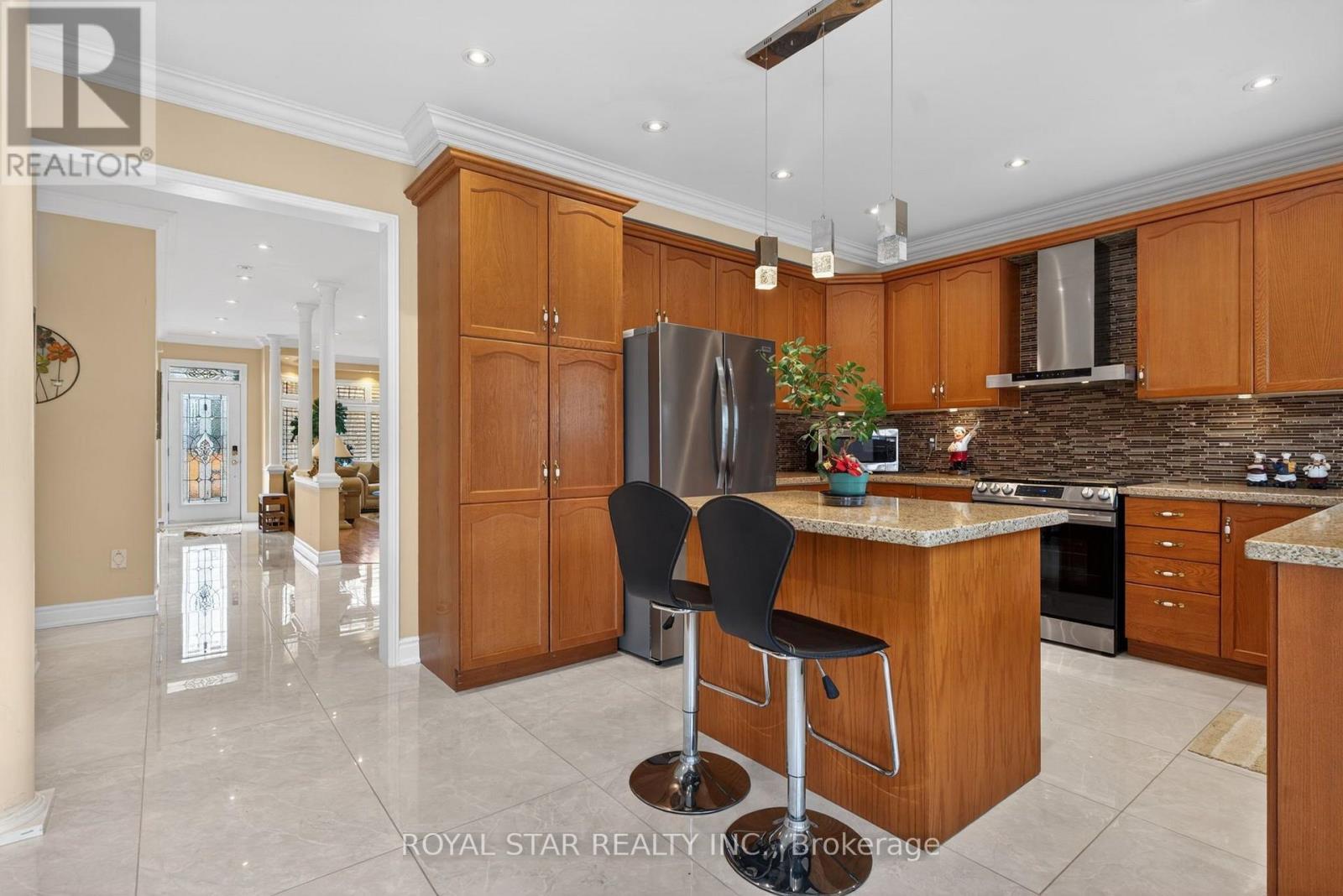 3841 Edgecliffe Run, Mississauga, ON - Indoor Photo Showing Kitchen With Upgraded Kitchen