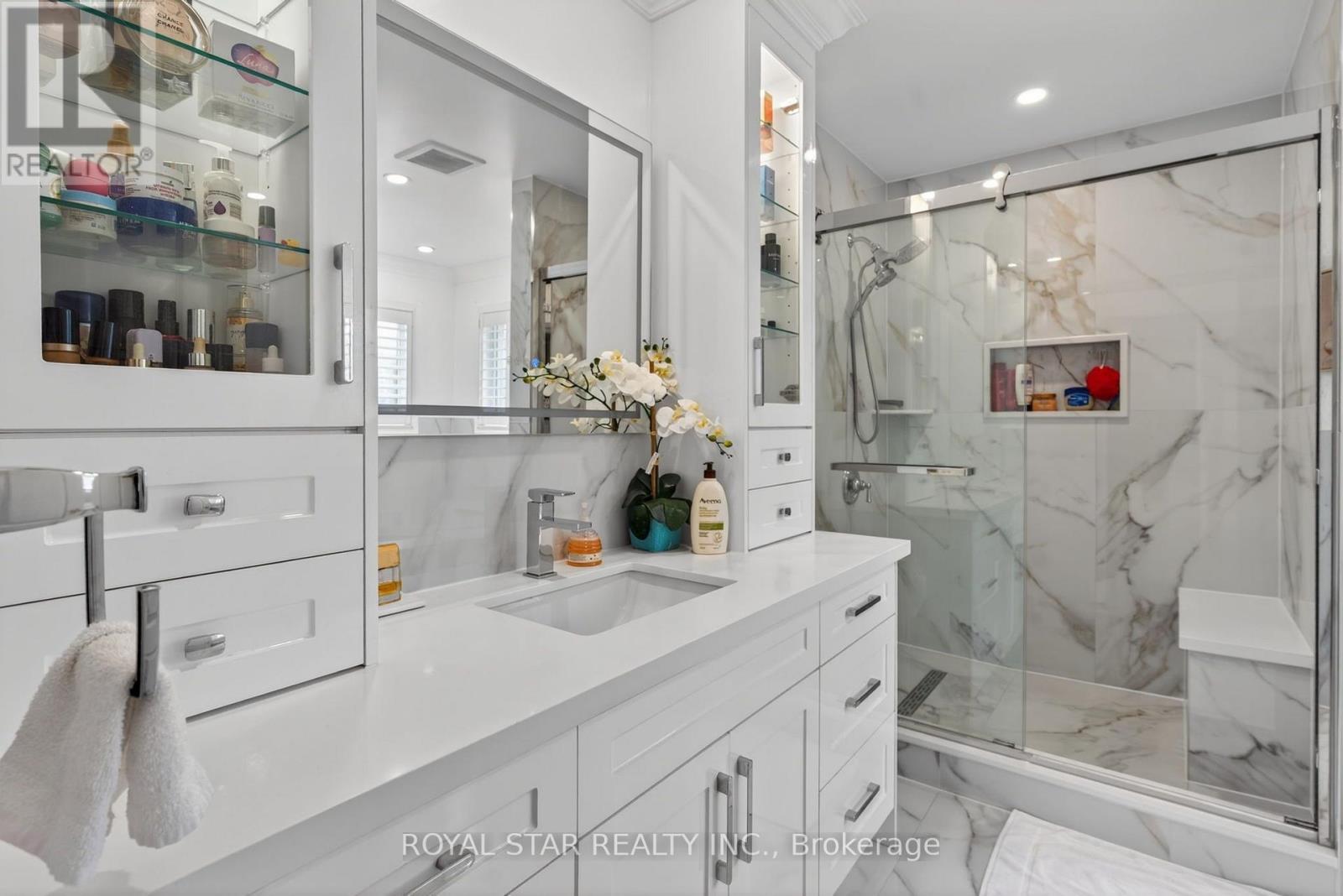 3841 Edgecliffe Run, Mississauga, ON - Indoor Photo Showing Bathroom