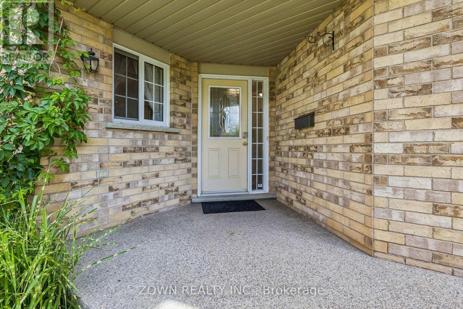 60 Marl Meadow Drive, Kitchener, ON - Outdoor With Deck Patio Veranda
