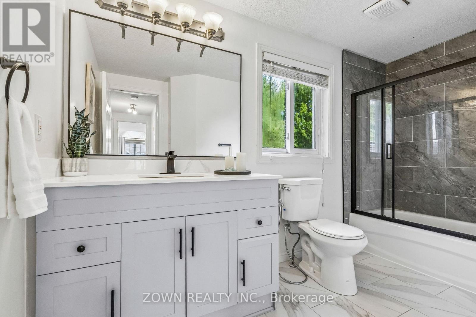 60 Marl Meadow Drive, Kitchener, ON - Indoor Photo Showing Bathroom