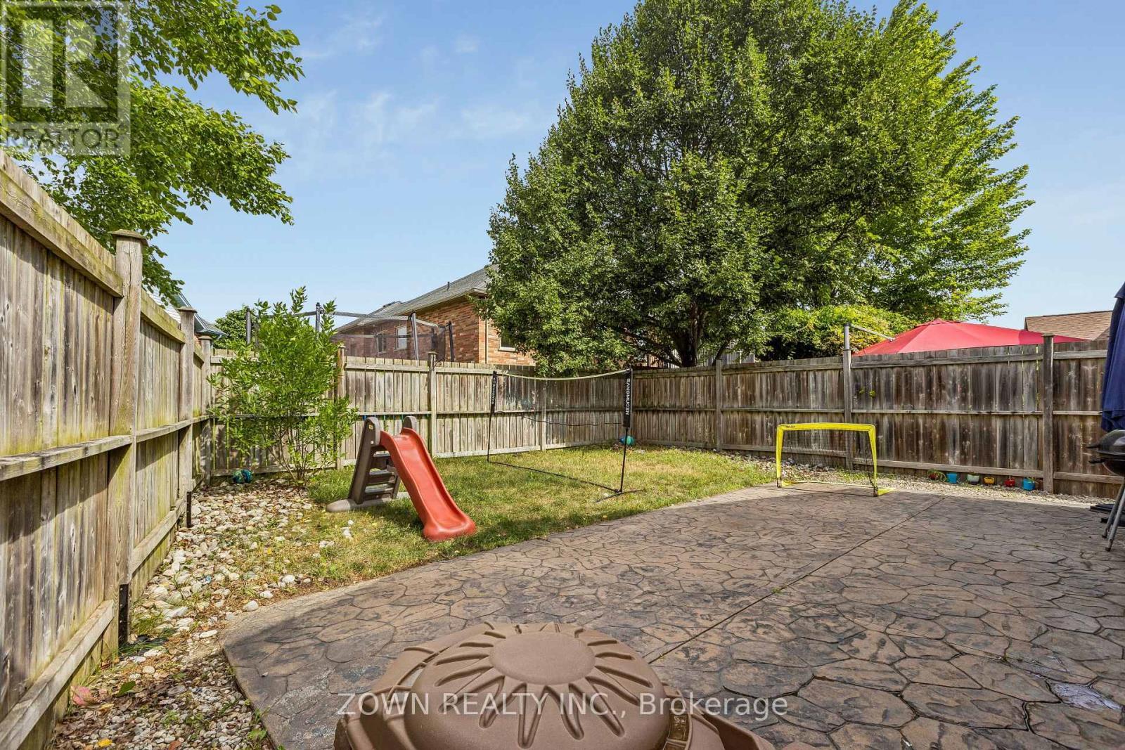 60 Marl Meadow Drive, Kitchener, ON - Outdoor