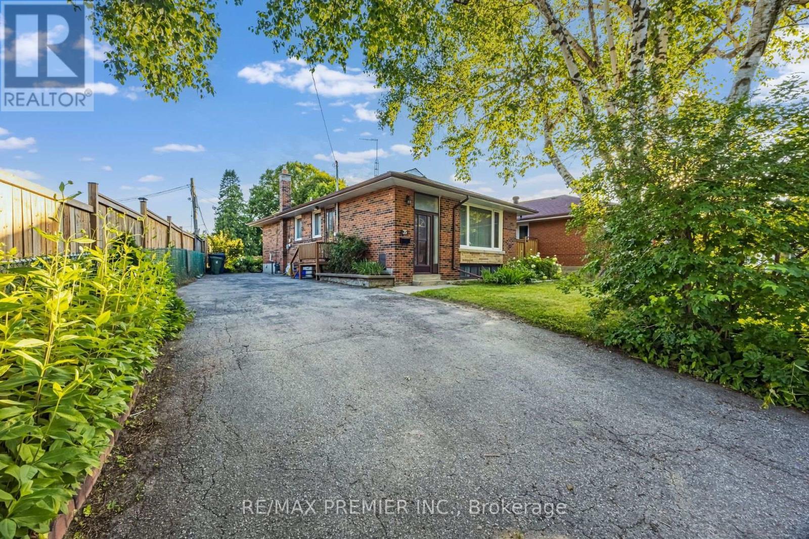 35 Barkwin Drive, Toronto, ON - Outdoor