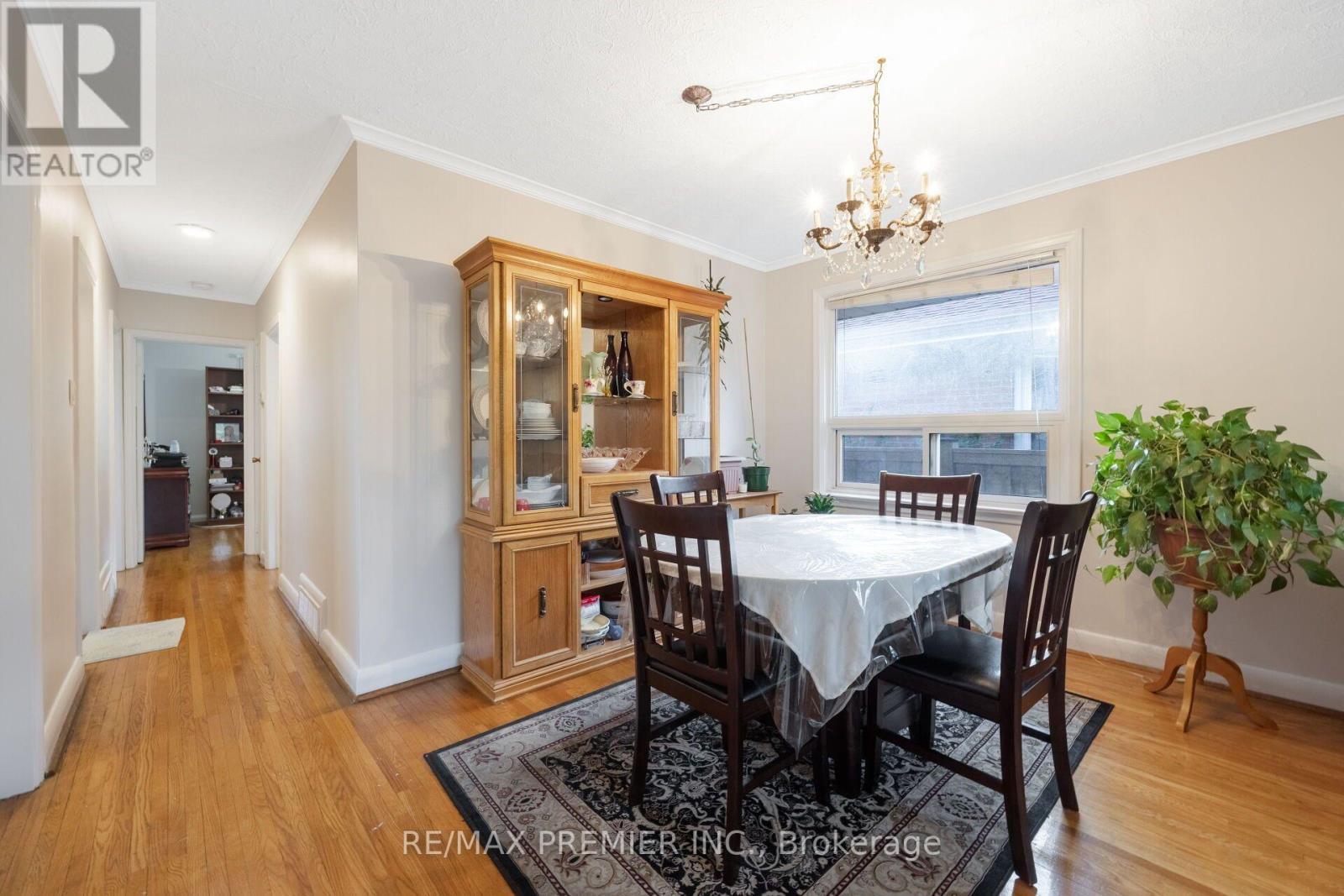 35 Barkwin Drive, Toronto, ON - Indoor Photo Showing Dining Room