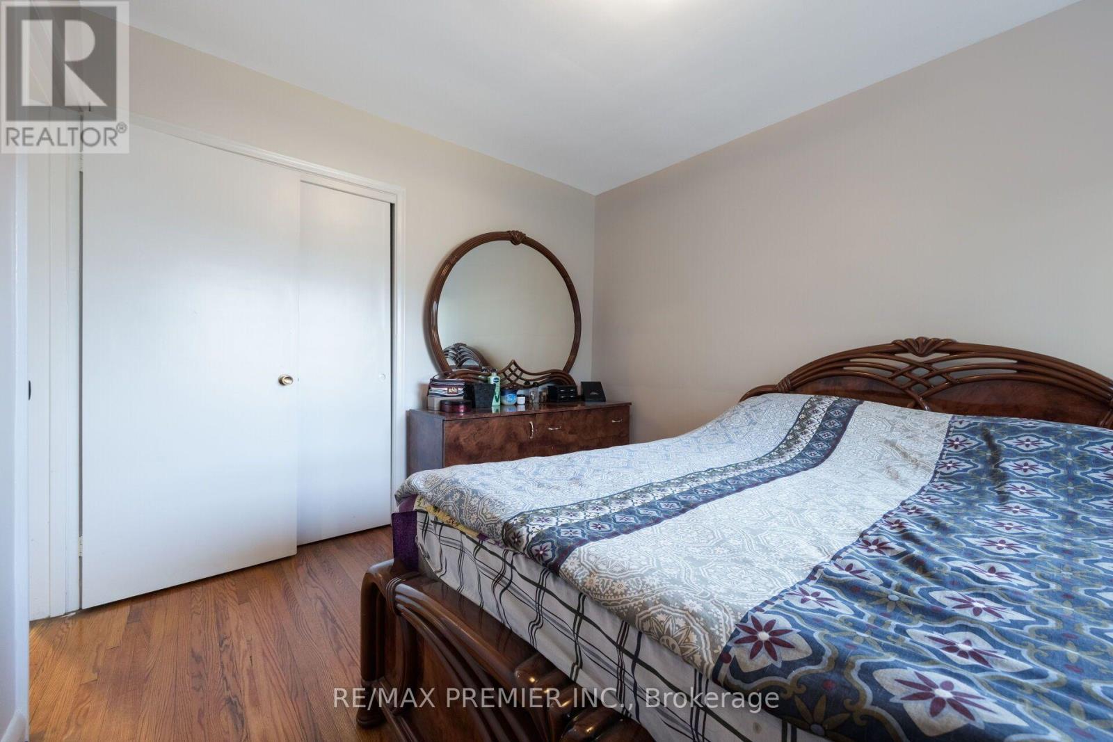 35 Barkwin Drive, Toronto, ON - Indoor Photo Showing Bedroom