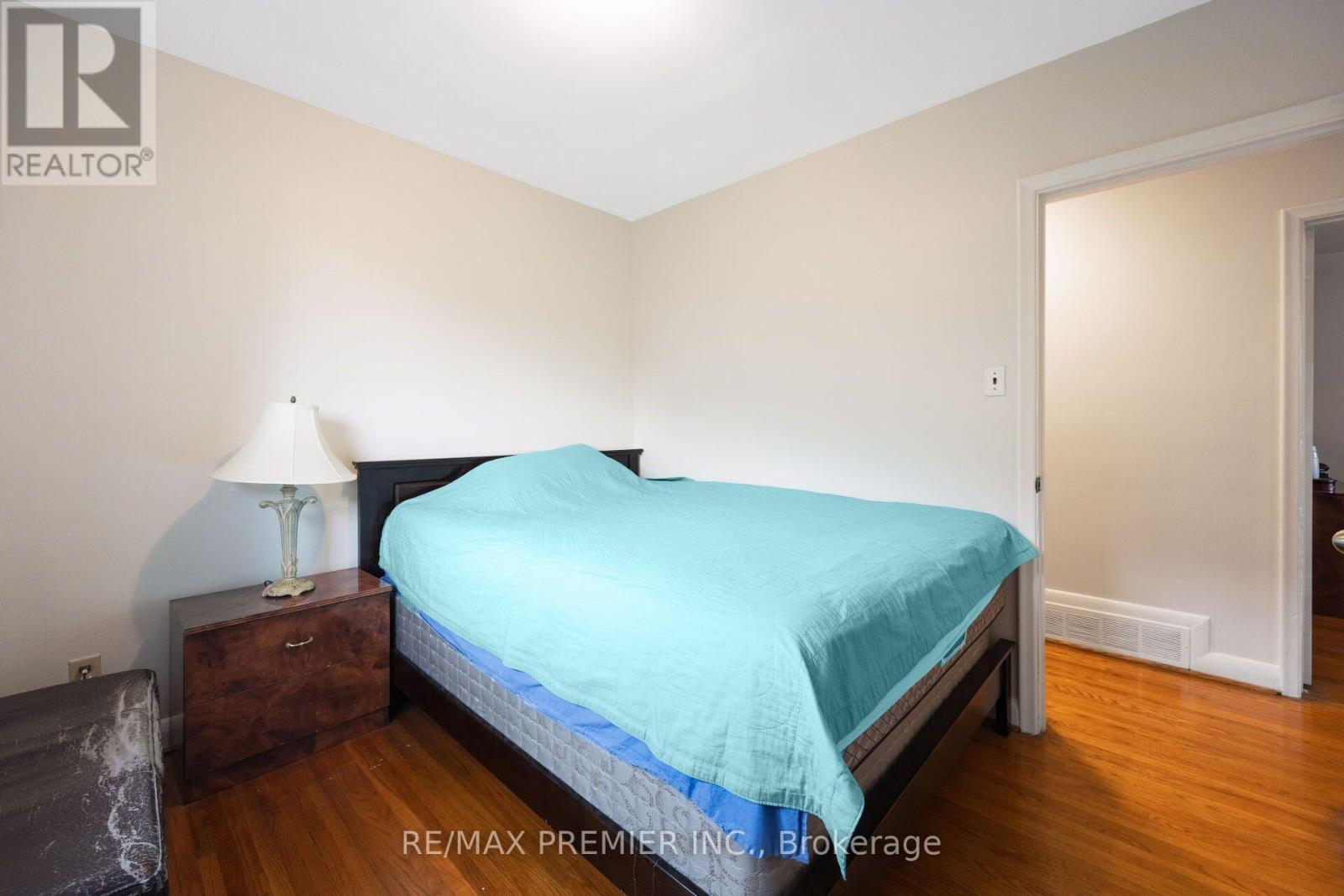 35 Barkwin Drive, Toronto, ON - Indoor Photo Showing Bedroom