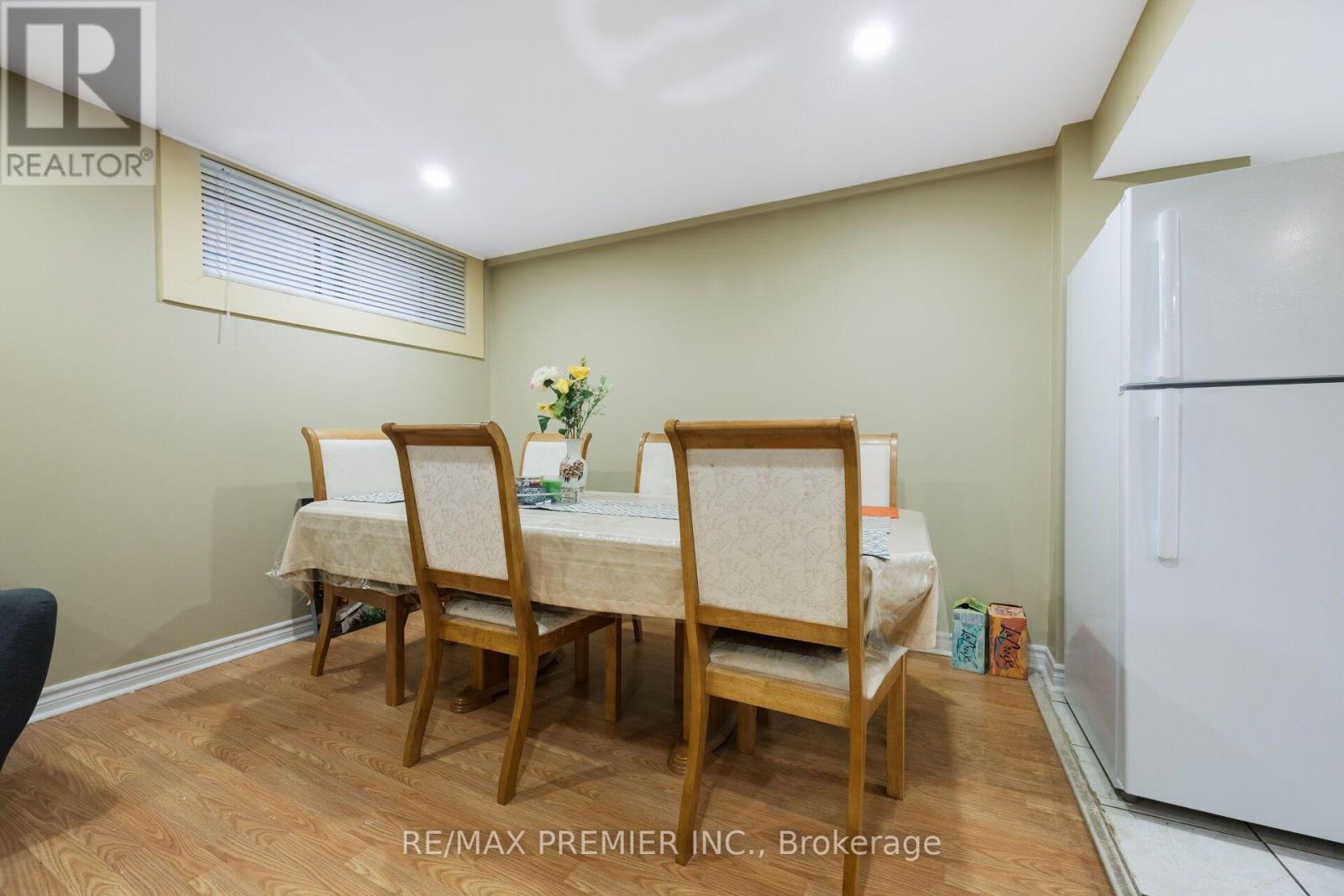 35 Barkwin Drive, Toronto, ON - Indoor Photo Showing Dining Room