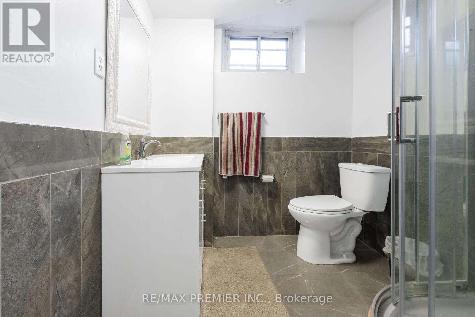 35 Barkwin Drive, Toronto, ON - Indoor Photo Showing Bathroom