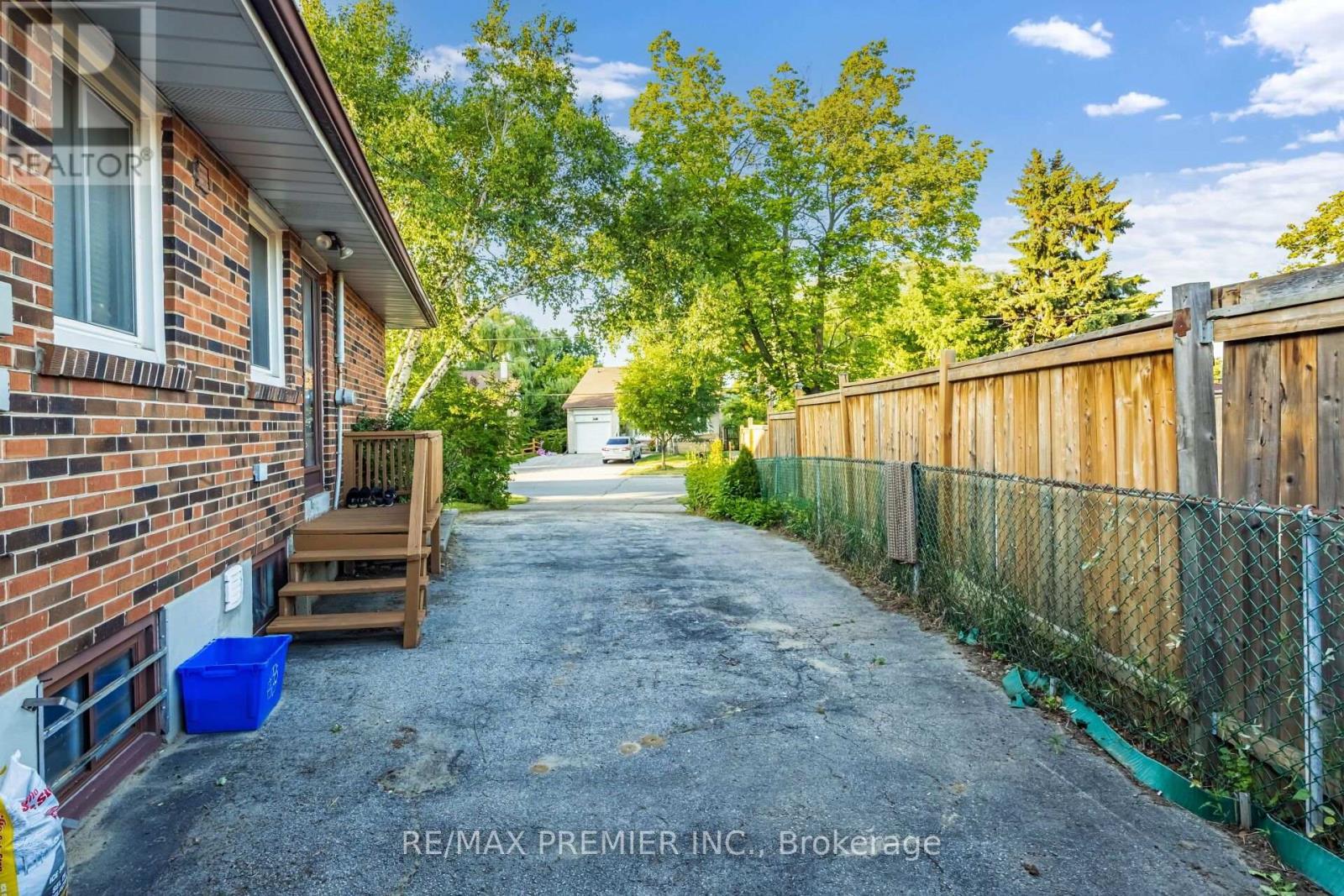 35 Barkwin Drive, Toronto, ON - Outdoor