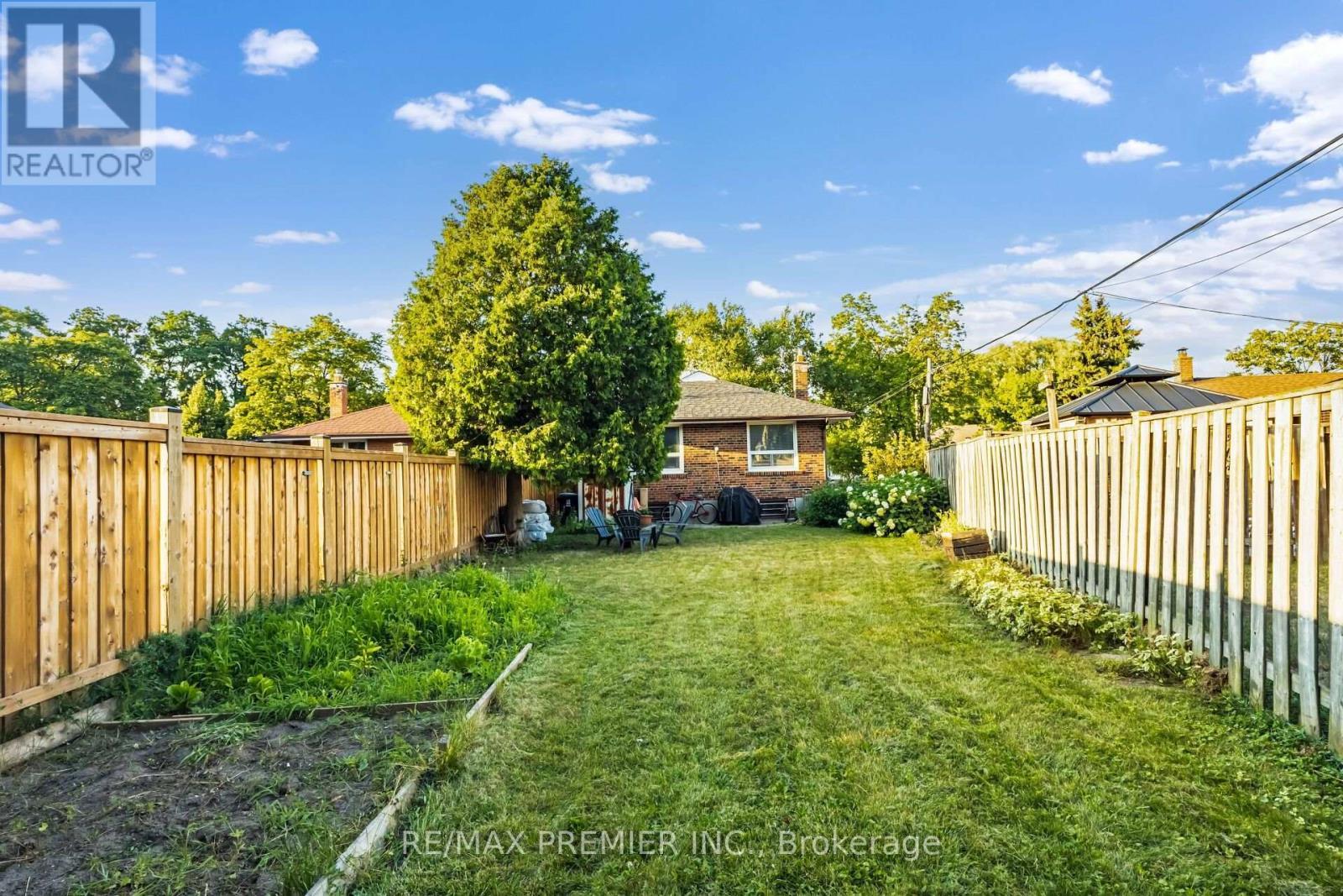 35 Barkwin Drive, Toronto, ON - Outdoor