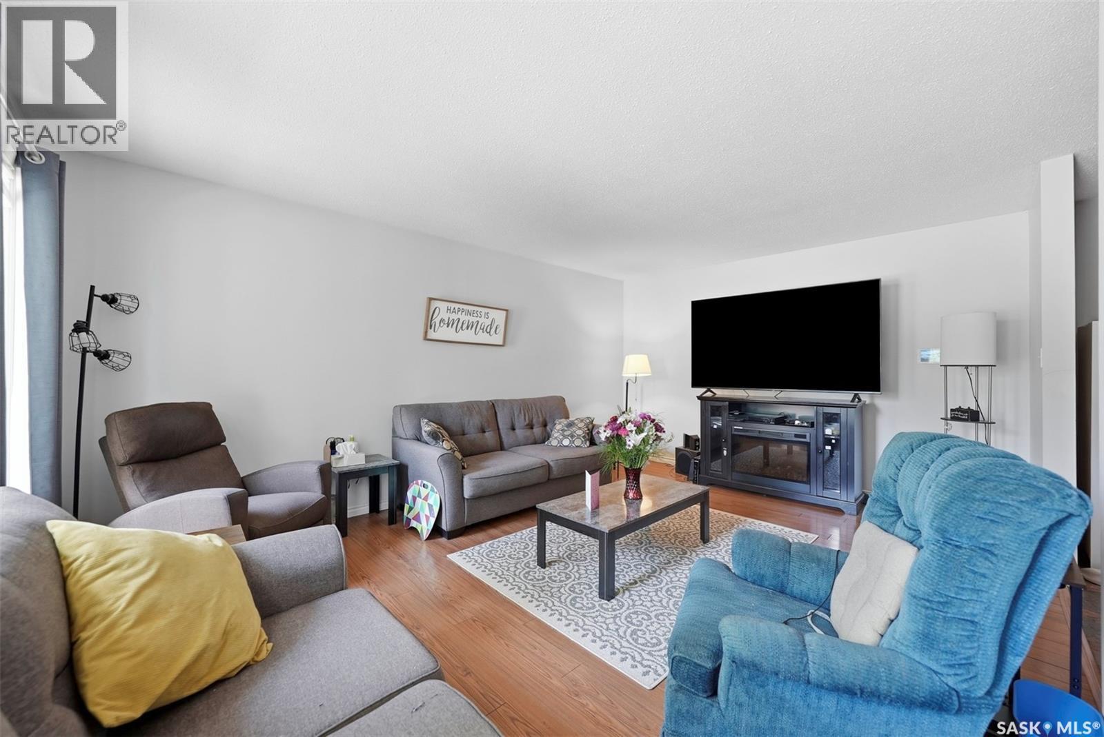 29 Macdowall Crescent, Prince Albert, SK - Indoor Photo Showing Living Room
