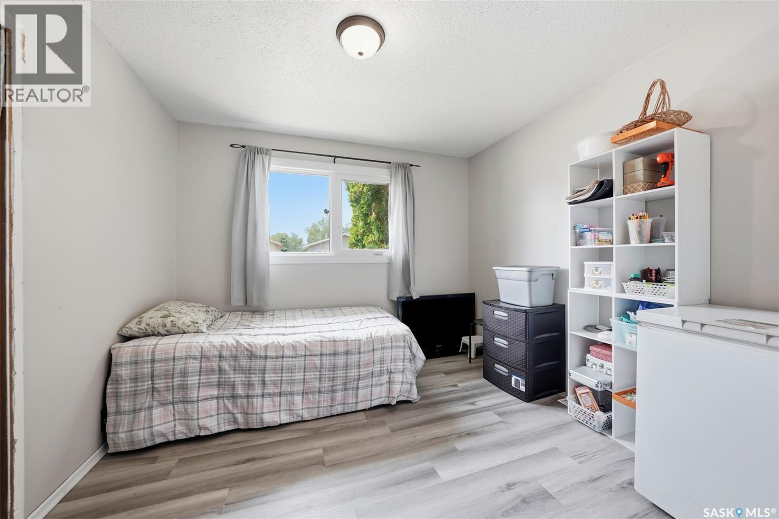 29 Macdowall Crescent, Prince Albert, SK - Indoor Photo Showing Bedroom