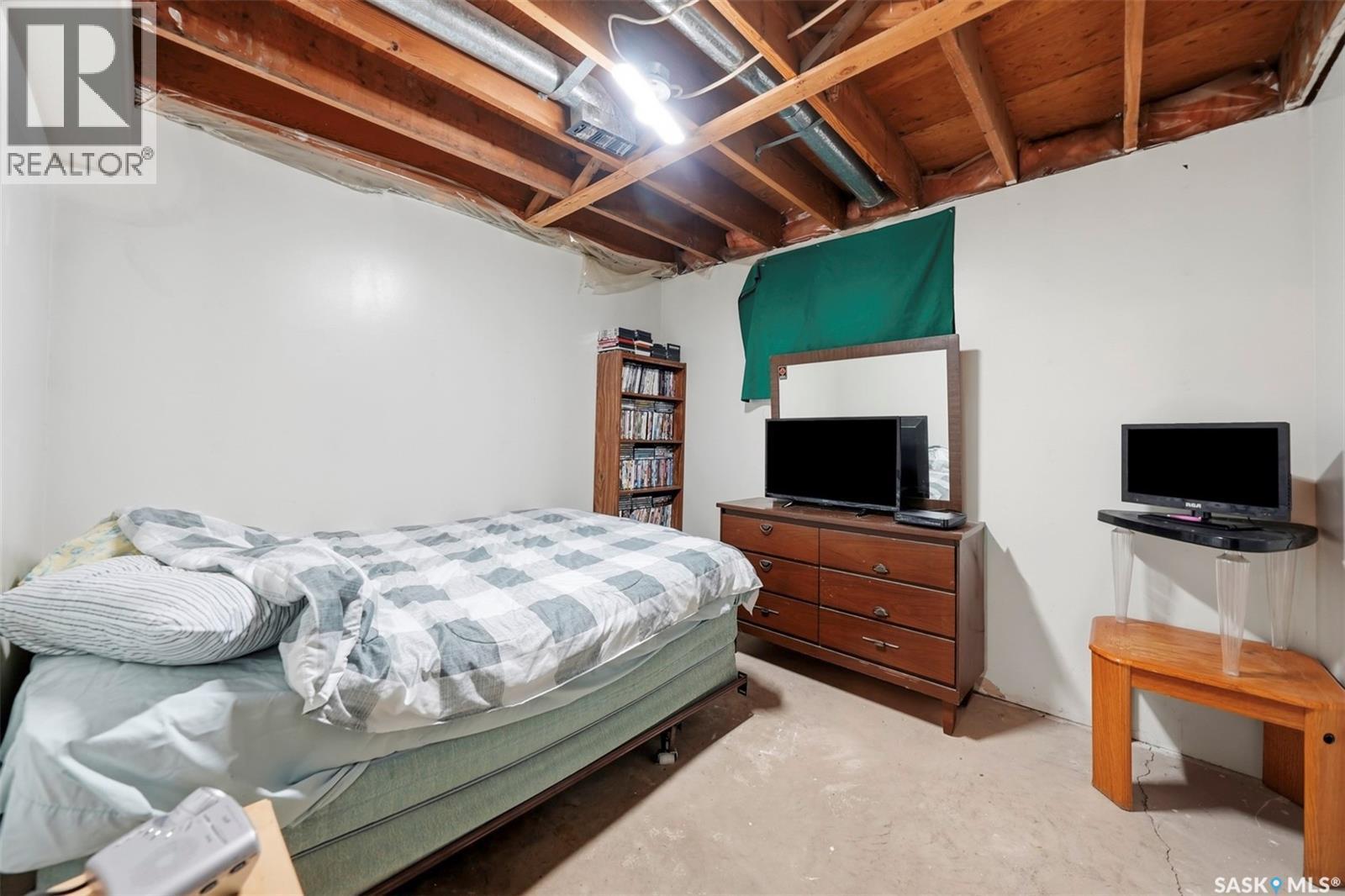 29 Macdowall Crescent, Prince Albert, SK - Indoor