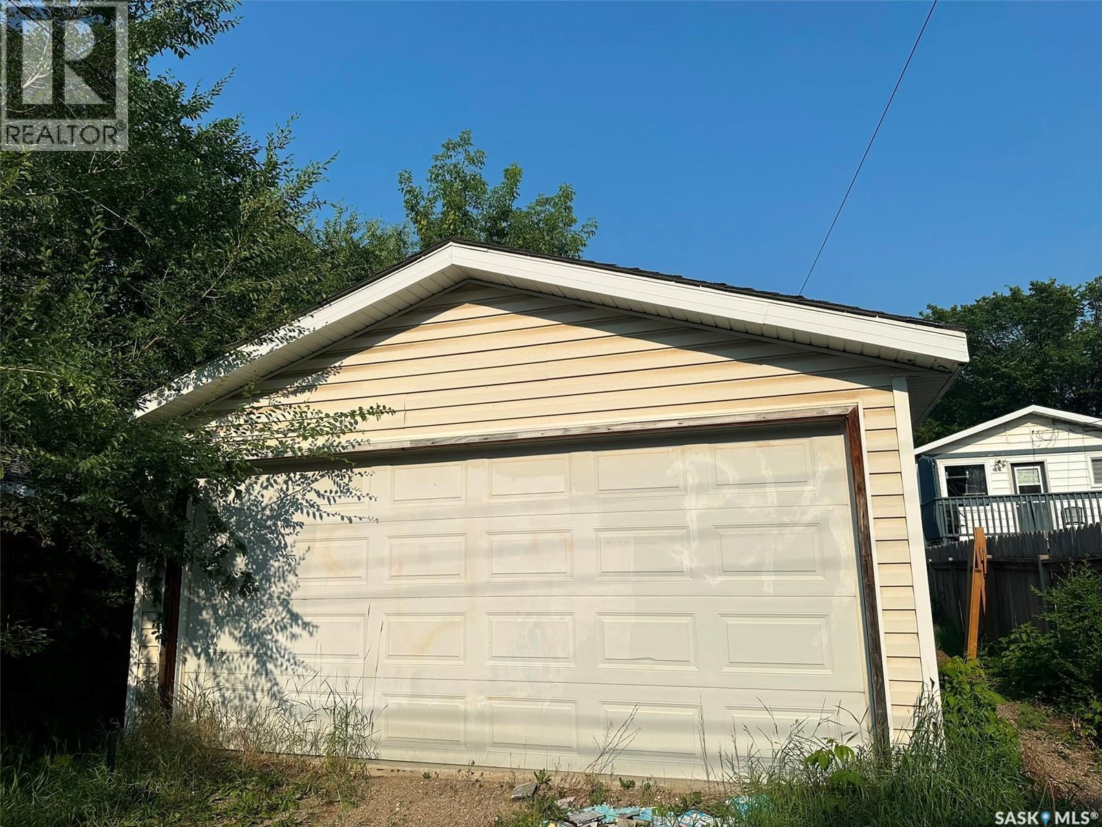 619 L Avenue S, Saskatoon, SK - Outdoor