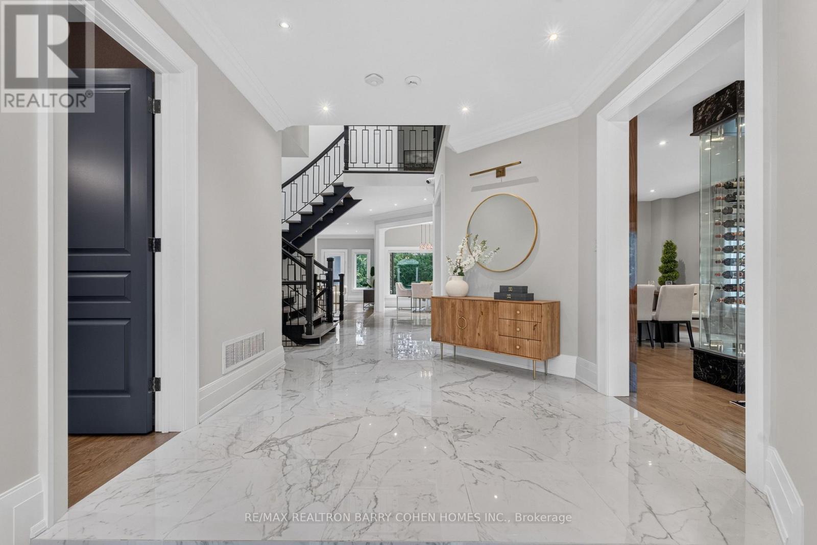 33 Munro Boulevard, Toronto, ON - Indoor Photo Showing Other Room