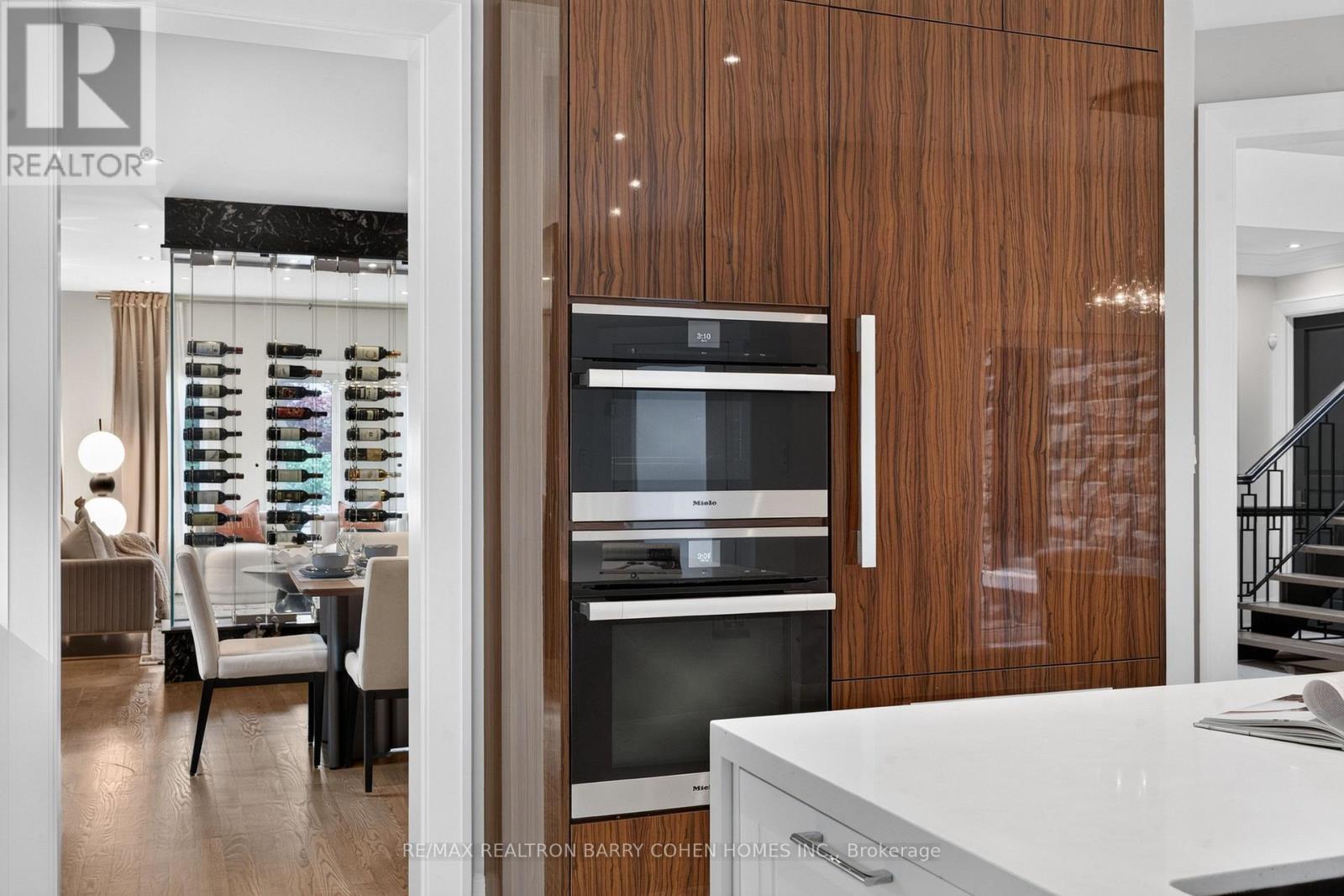 33 Munro Boulevard, Toronto, ON - Indoor