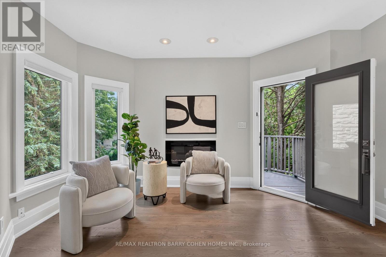 33 Munro Boulevard, Toronto, ON - Indoor