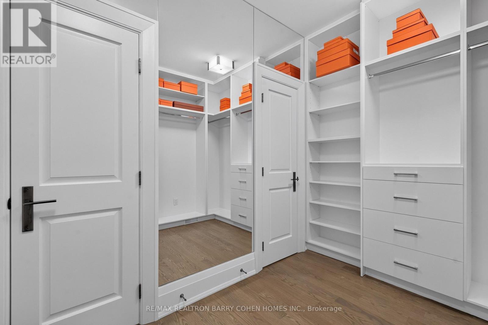 33 Munro Boulevard, Toronto, ON - Indoor
