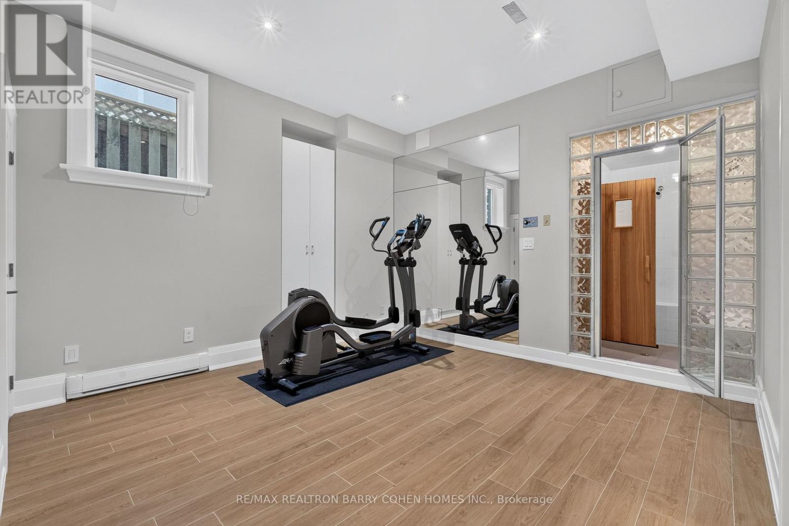 33 Munro Boulevard, Toronto, ON - Indoor Photo Showing Gym Room