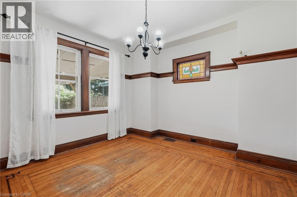 252 Fairfield Avenue, Hamilton, ON - Indoor Photo Showing Other Room