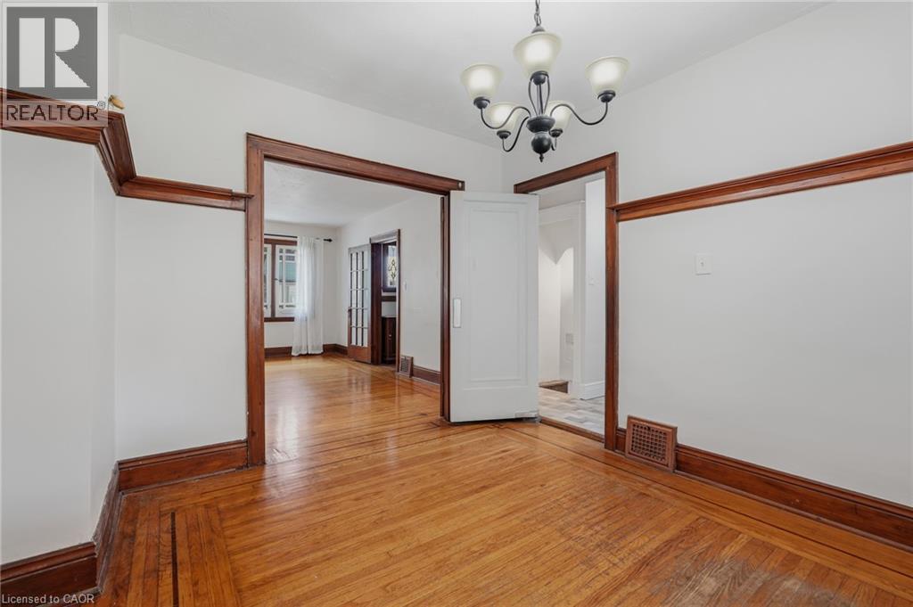 252 Fairfield Avenue, Hamilton, ON - Indoor Photo Showing Other Room