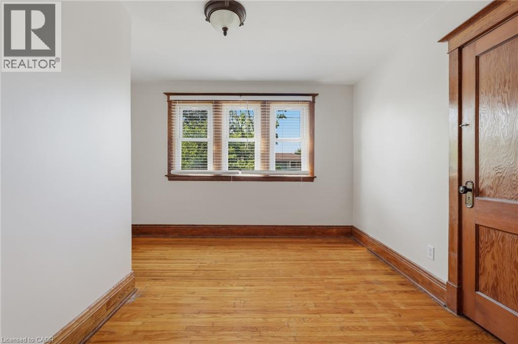 252 Fairfield Avenue, Hamilton, ON - Indoor Photo Showing Other Room