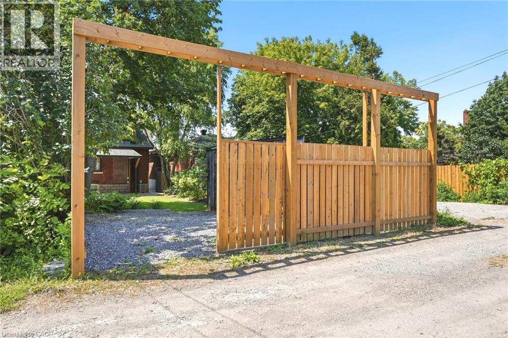 252 Fairfield Avenue, Hamilton, ON - Outdoor