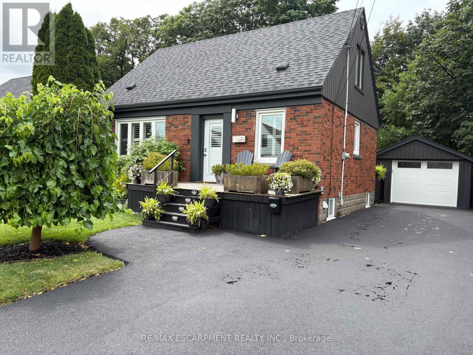 60 Galbraith Drive, Hamilton, ON - Outdoor