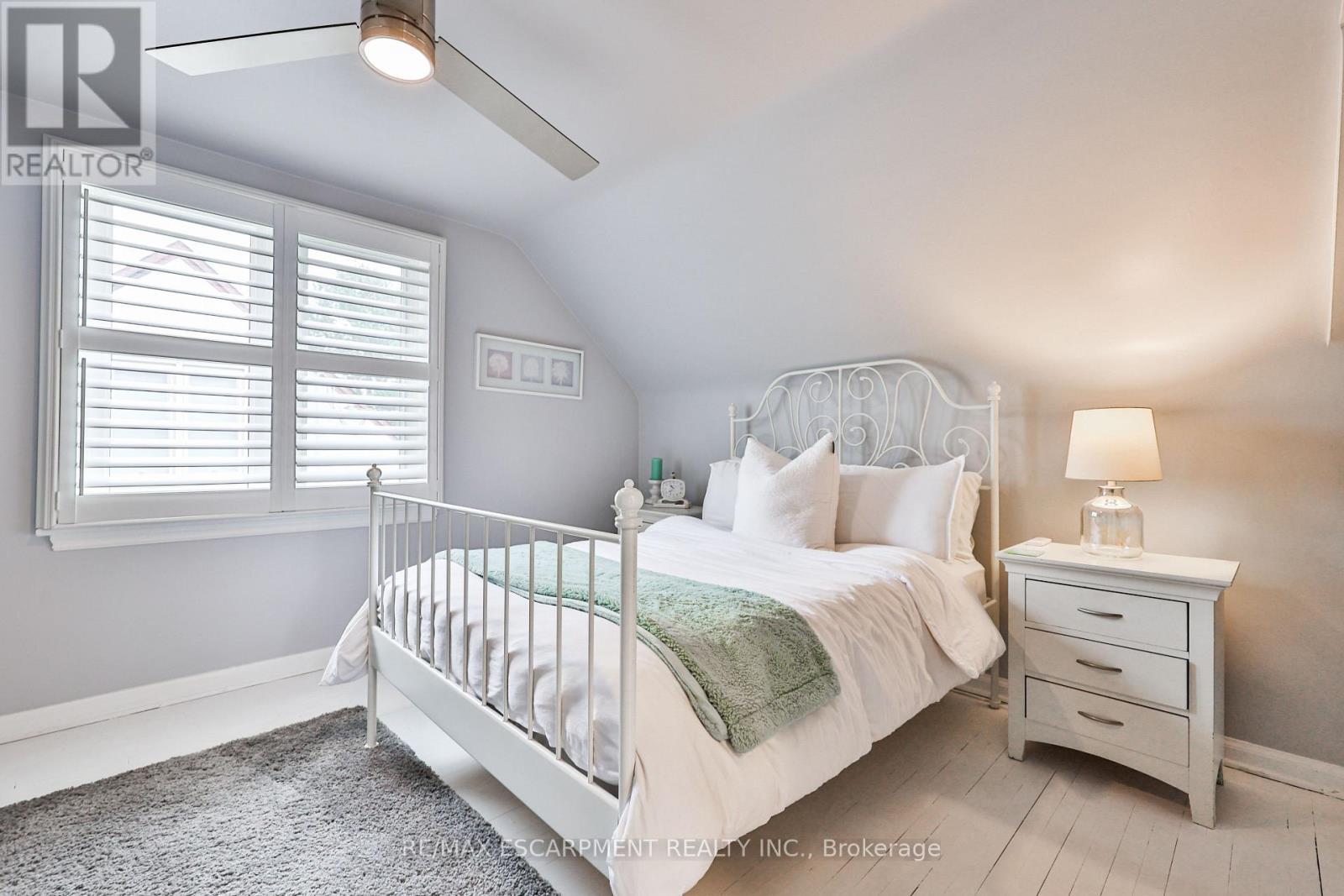 60 Galbraith Drive, Hamilton, ON - Indoor Photo Showing Bedroom