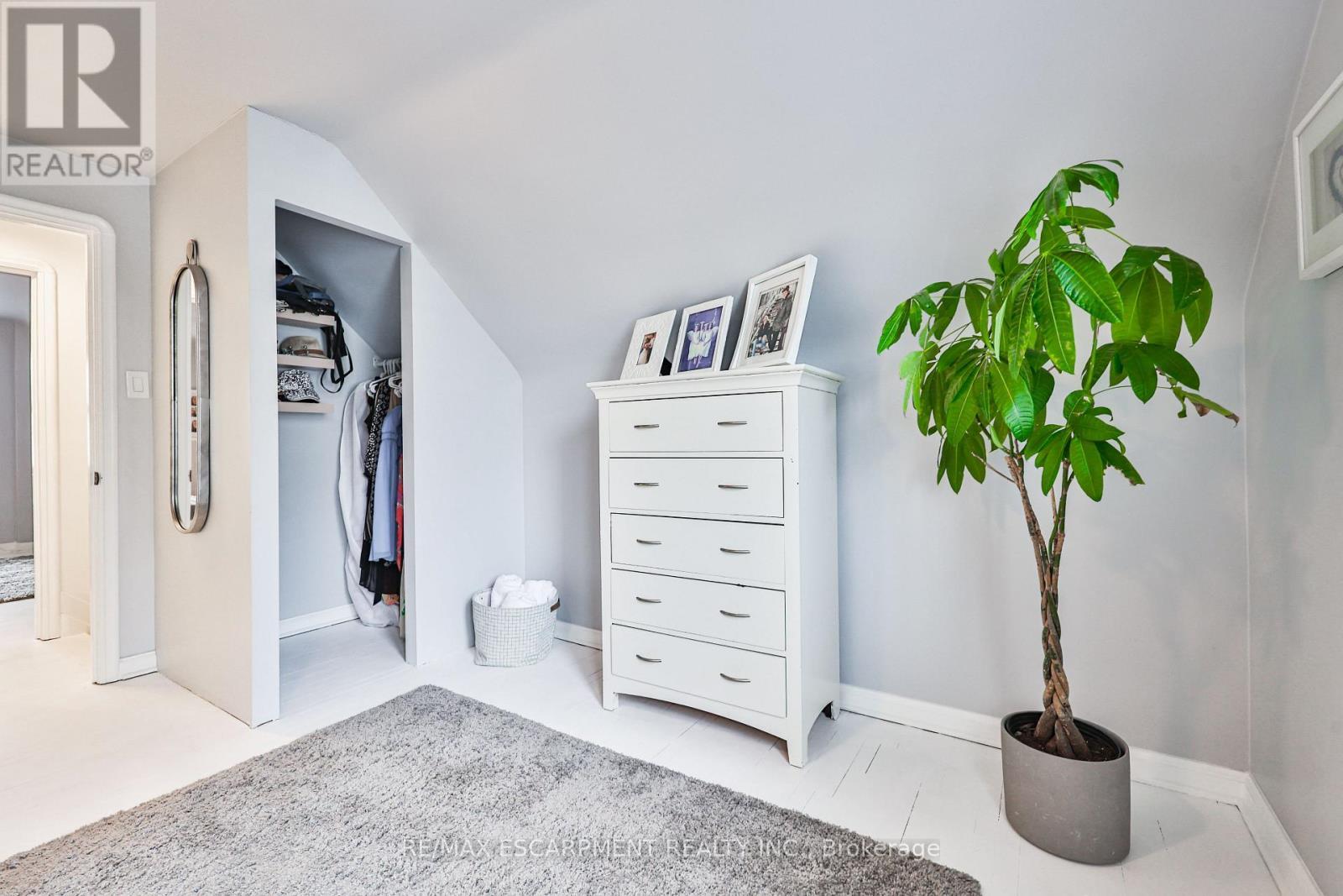 60 Galbraith Drive, Hamilton, ON - Indoor
