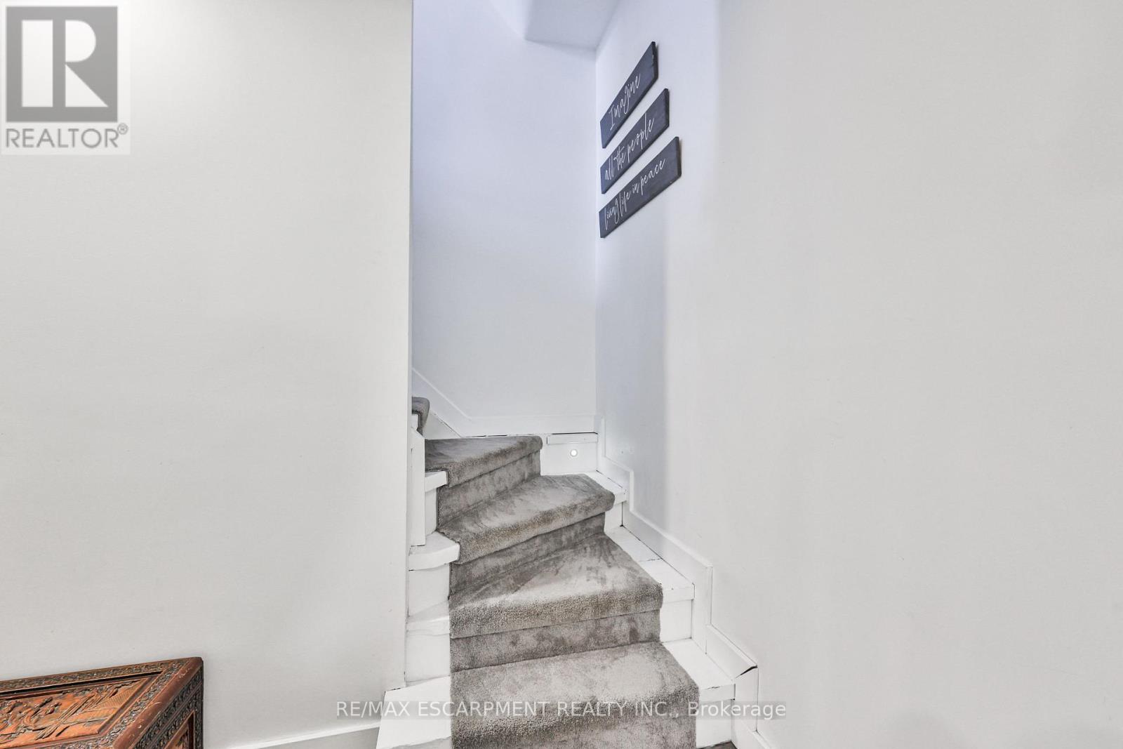 60 Galbraith Drive, Hamilton, ON - Indoor Photo Showing Other Room