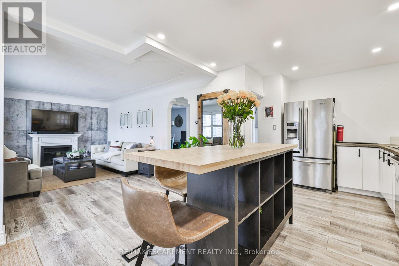 60 Galbraith Drive, Hamilton, ON - Indoor With Fireplace