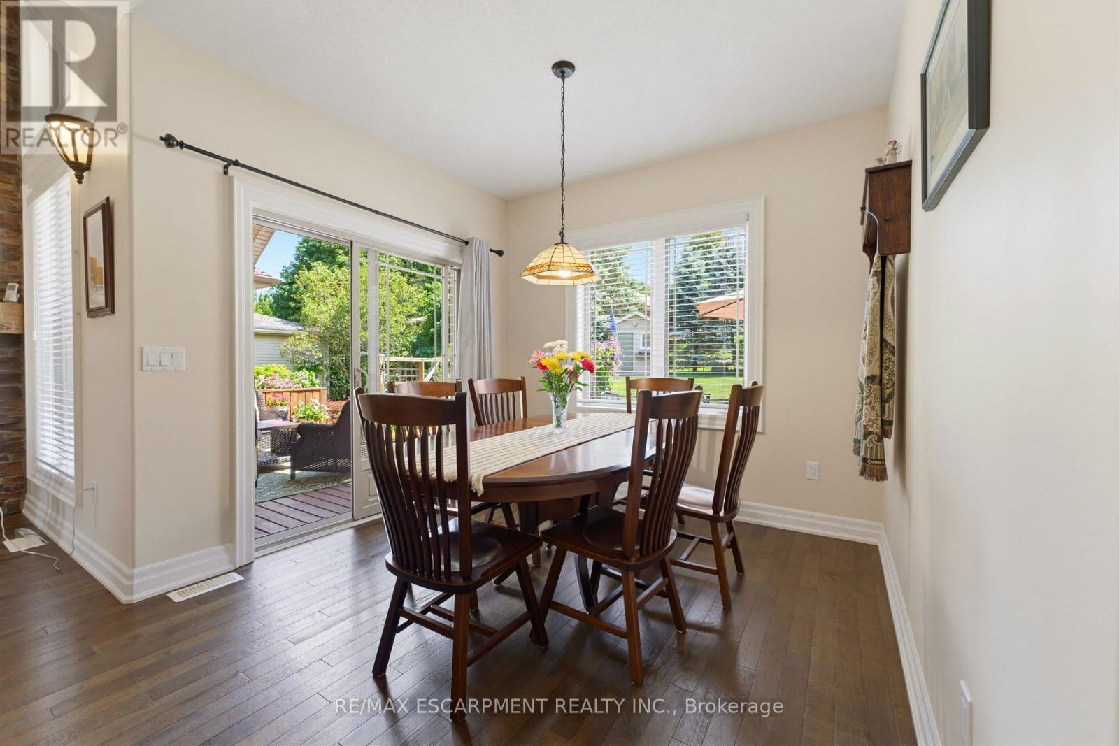 60 Donjon Boulevard, Norfolk, ON - Indoor Photo Showing Dining Room