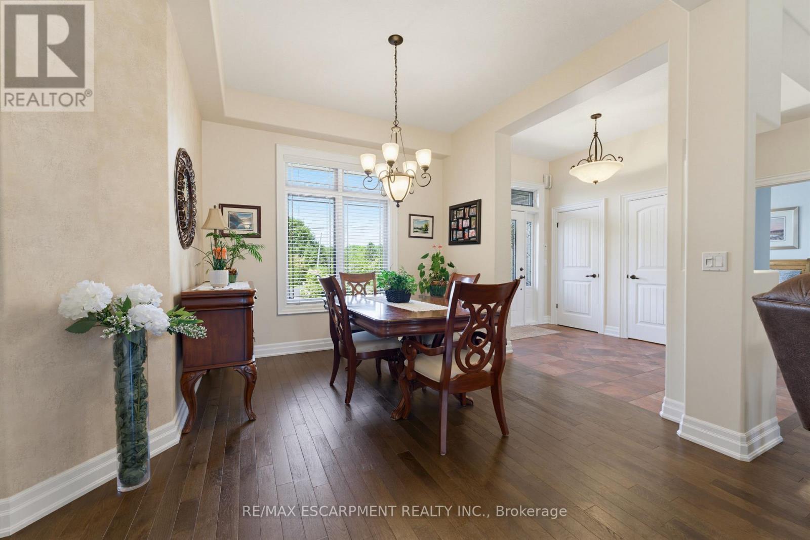 60 Donjon Boulevard, Norfolk, ON - Indoor Photo Showing Dining Room