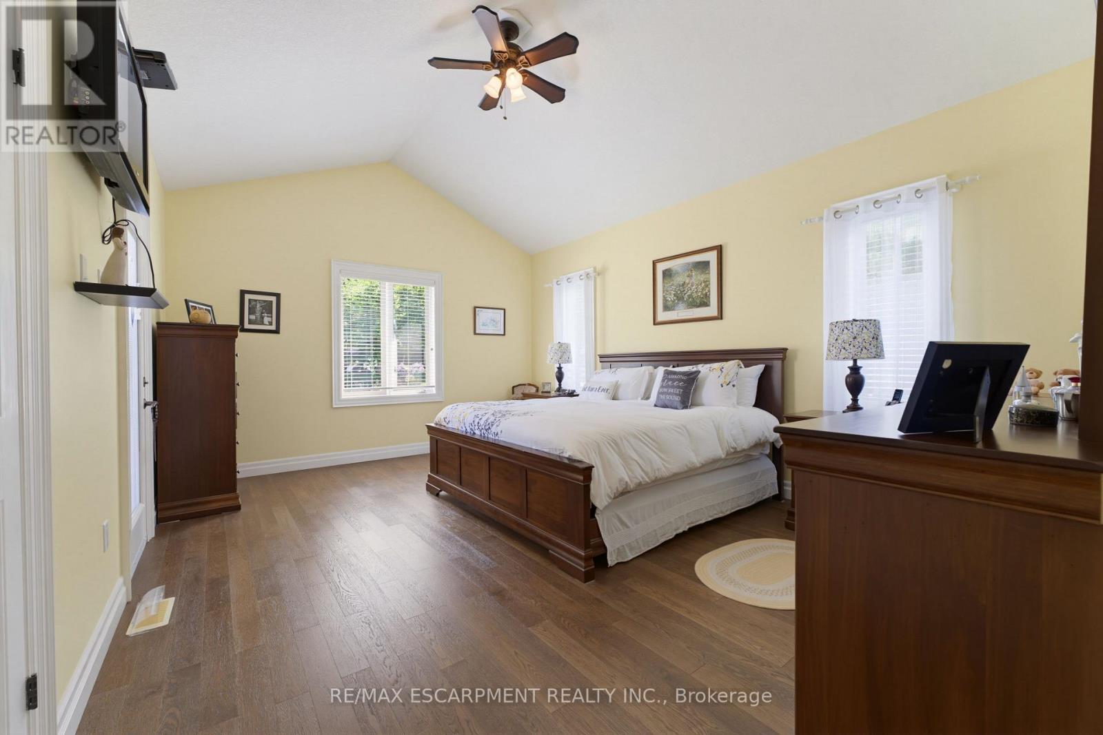 60 Donjon Boulevard, Norfolk, ON - Indoor Photo Showing Bedroom