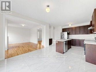 380 Leanne Lane, Shelburne, ON - Indoor Photo Showing Kitchen
