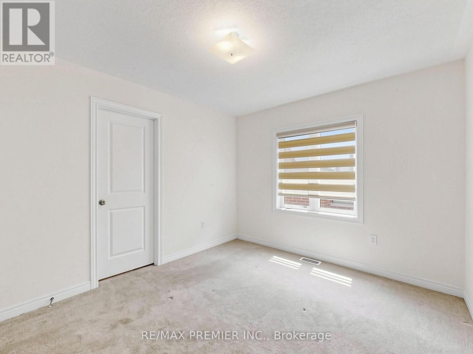 380 Leanne Lane, Shelburne, ON - Indoor Photo Showing Other Room