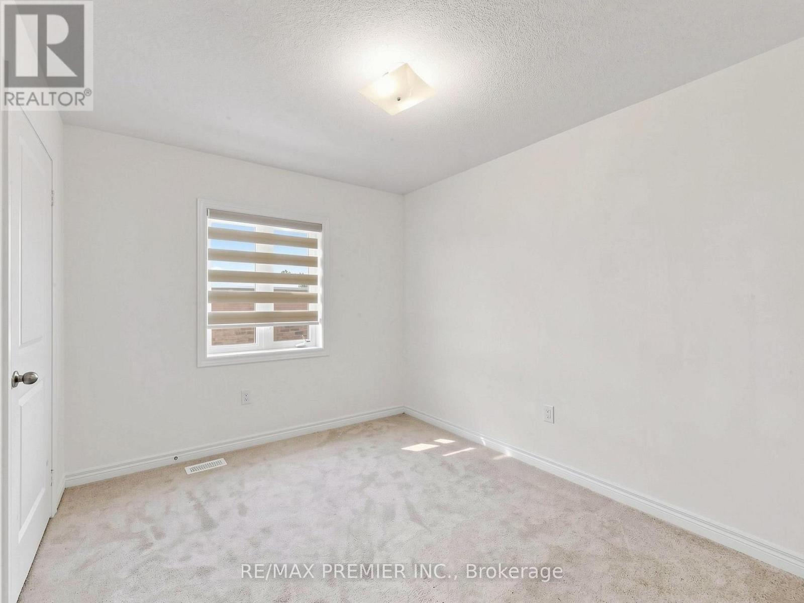 380 Leanne Lane, Shelburne, ON - Indoor Photo Showing Other Room